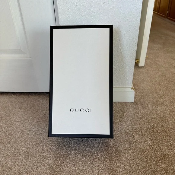 GUCCI leather shoes - Picture 8 of 10